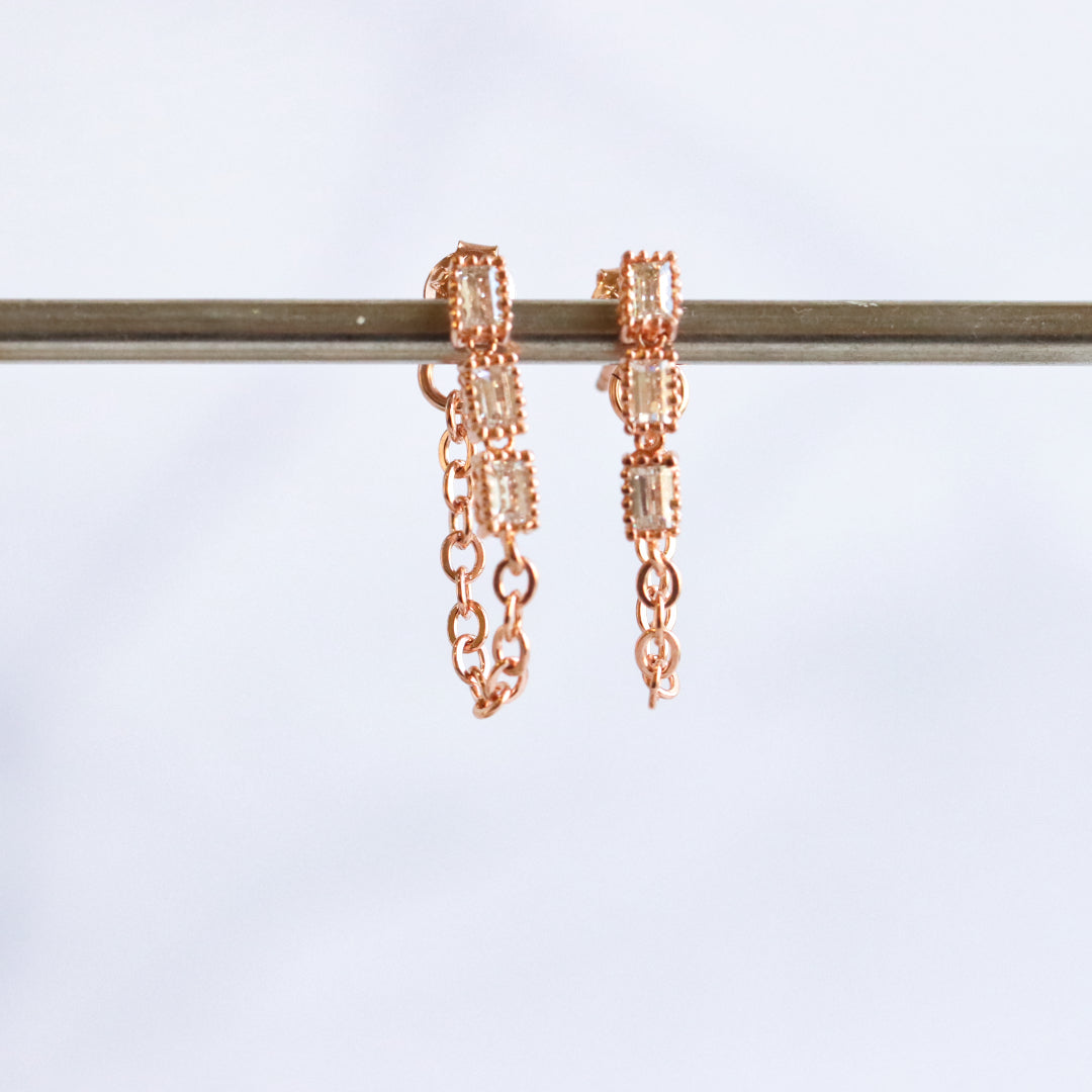 Baguette II U Chain Earring Gold