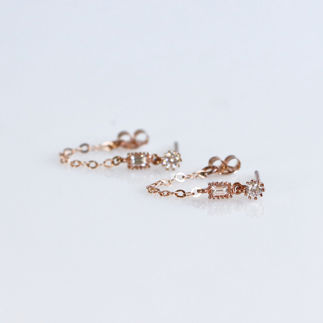 Baguette U Chain Earring Gold