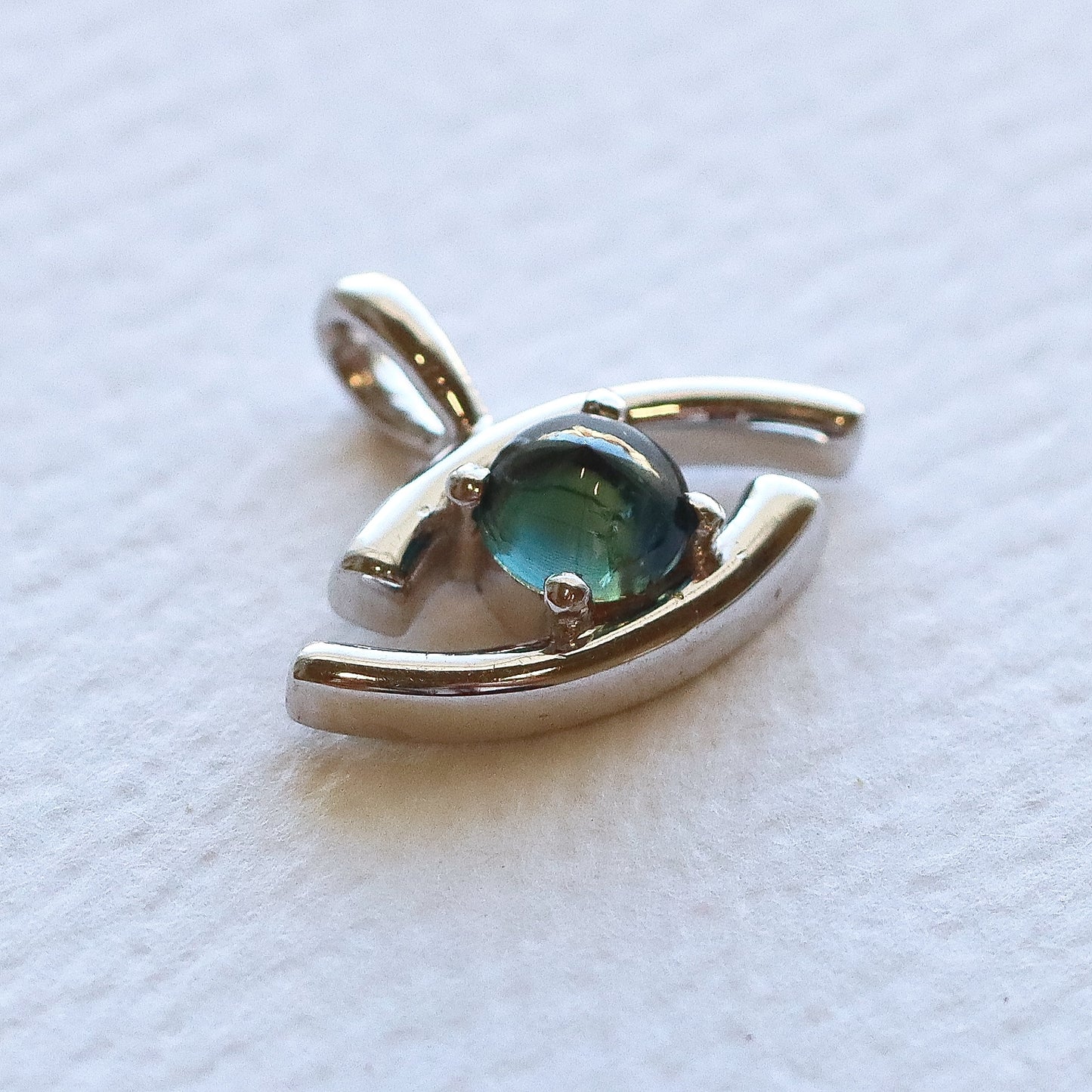 Evil Eye Pendant White Gold