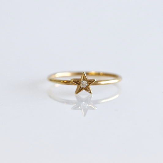 Star Diamond Ring Yellow Gold